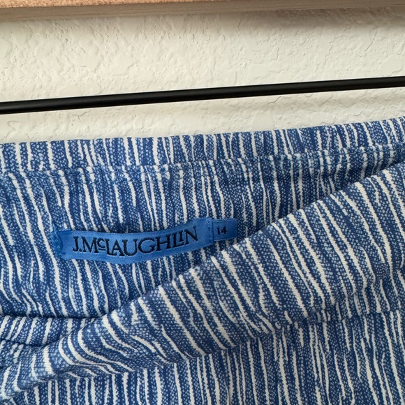 J.Mclaughlin Abstract Memo Newport
Capri - Picture 5 of 9